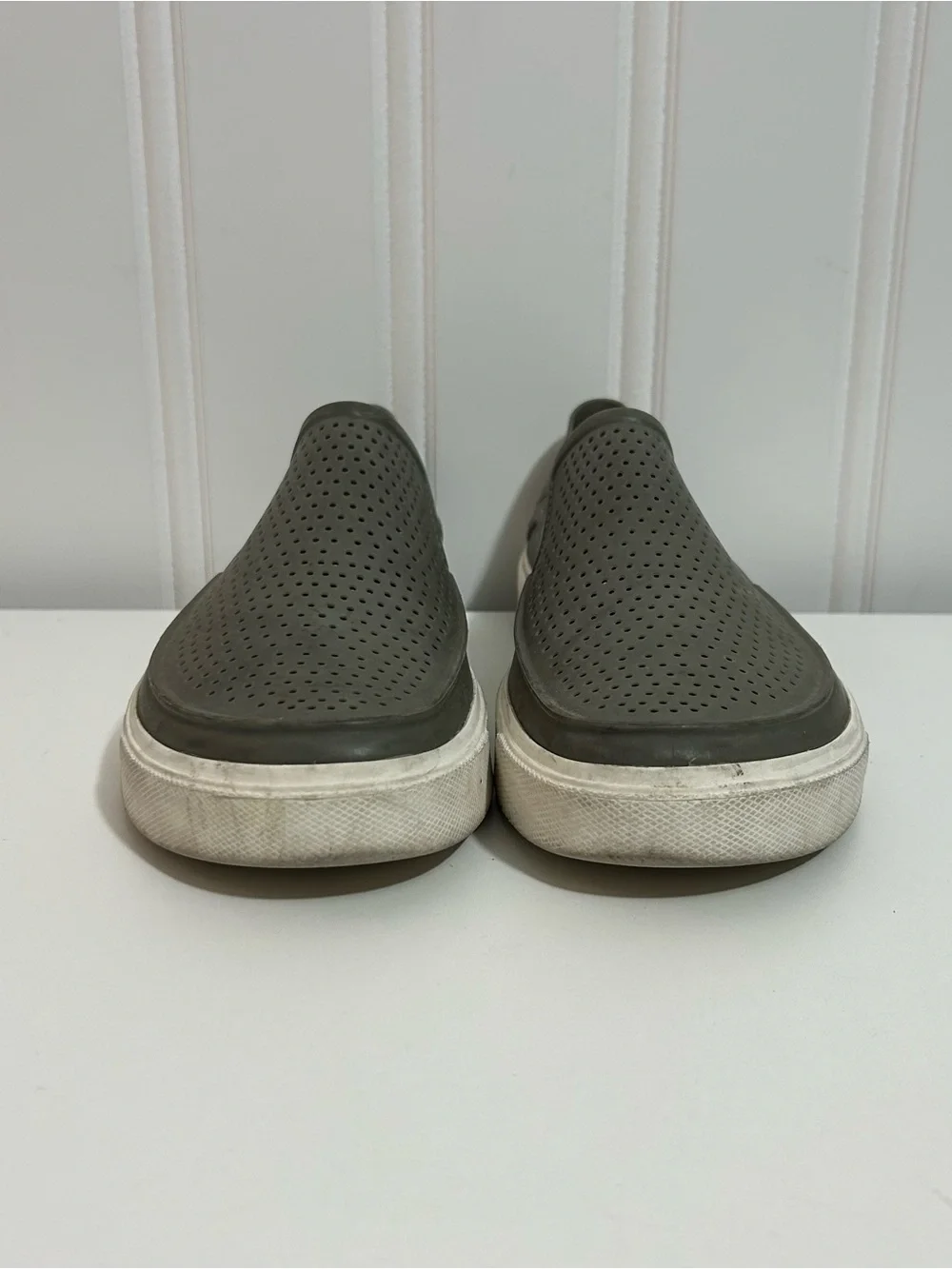 Crocs citilane roka grey perforated slip on